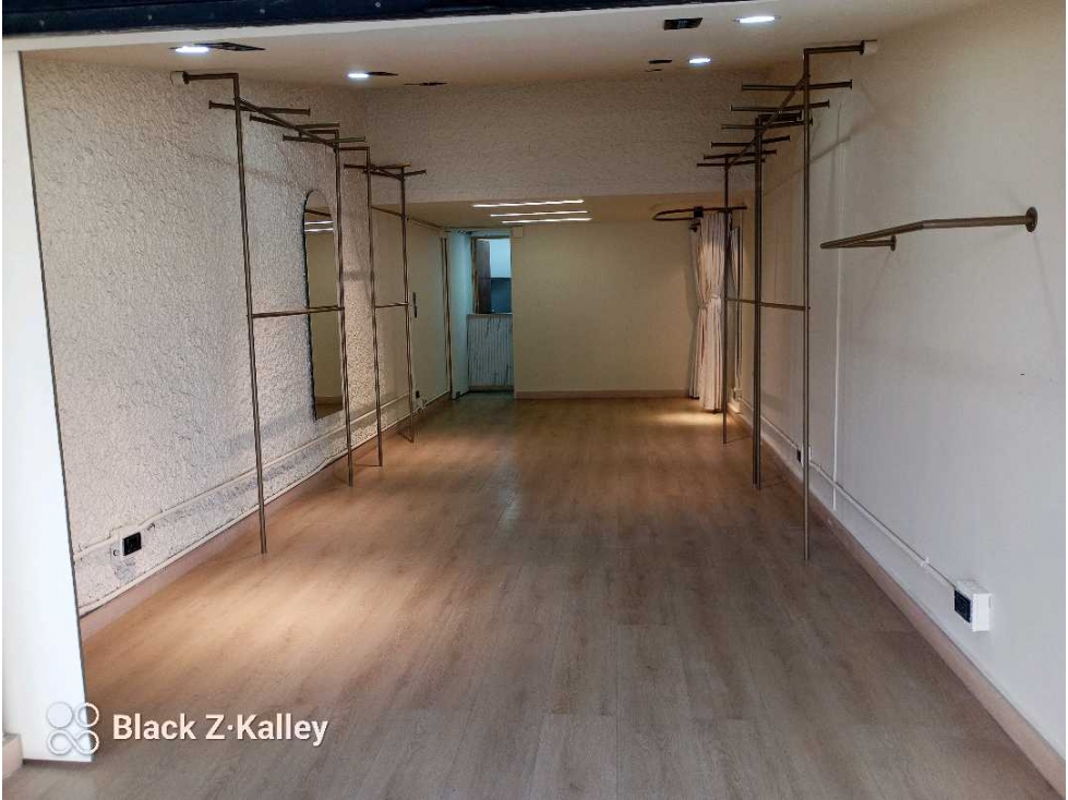 Local comercial área 35m2 belén la palma — foto 2