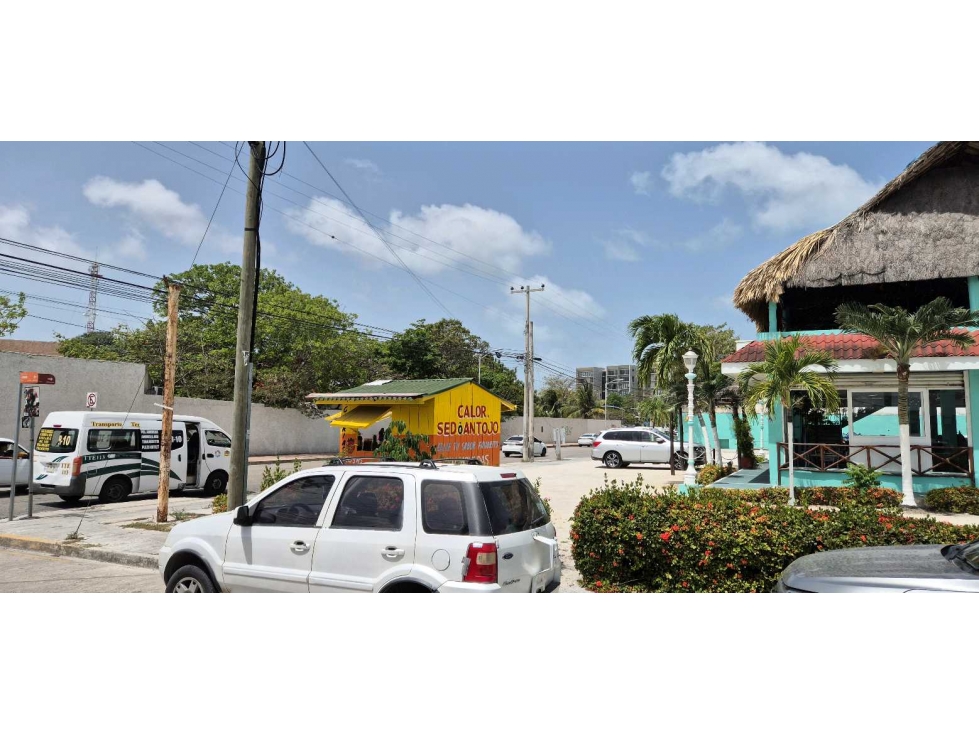 Se renta Local comercial de150m2 a pasos Av. XCARET - Cancún - 6