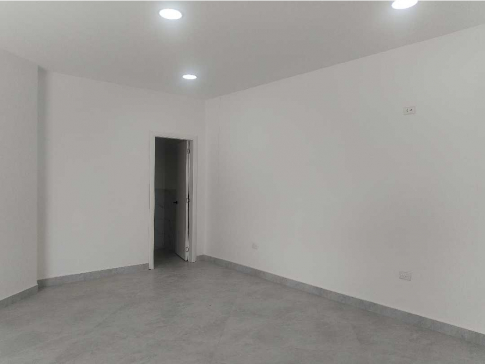 Local Comercial Renta, Sector Calderón, con 35m2, 1 baño, 1 parqueader - 6