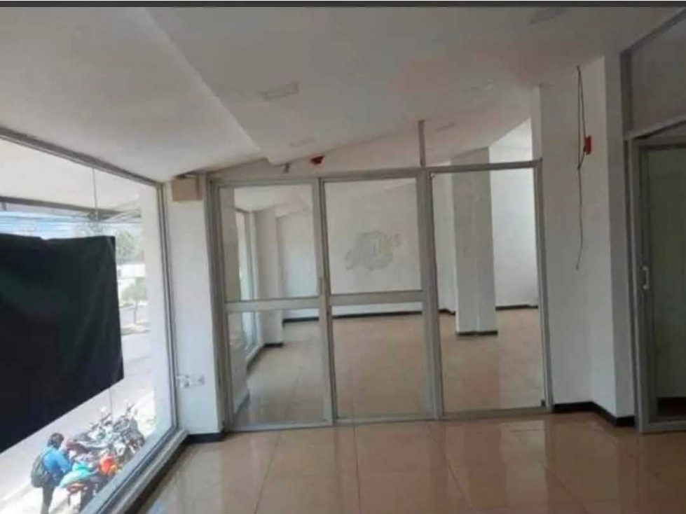 Local Comercial en Renta, Sector Tumbaco, 100m2, 2 baños — foto 6