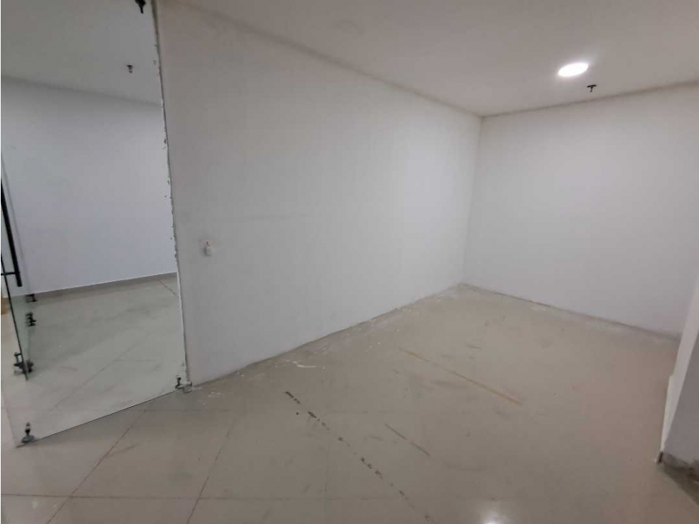 Local comercial Sabaneta sector Aves María - Iva incluido — foto 2