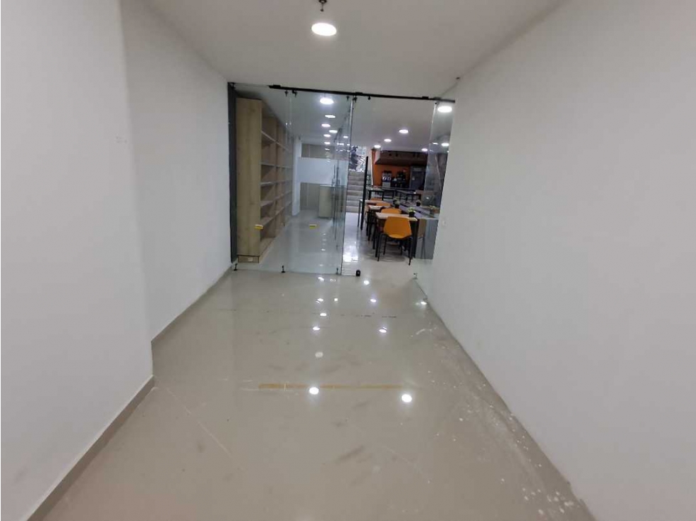 Local comercial Sabaneta sector Aves María - Iva incluido — foto 5