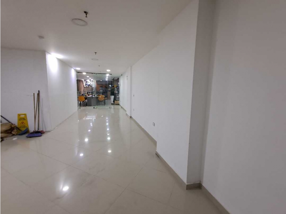 Local comercial Sabaneta sector Aves María Iva incluido — foto 5