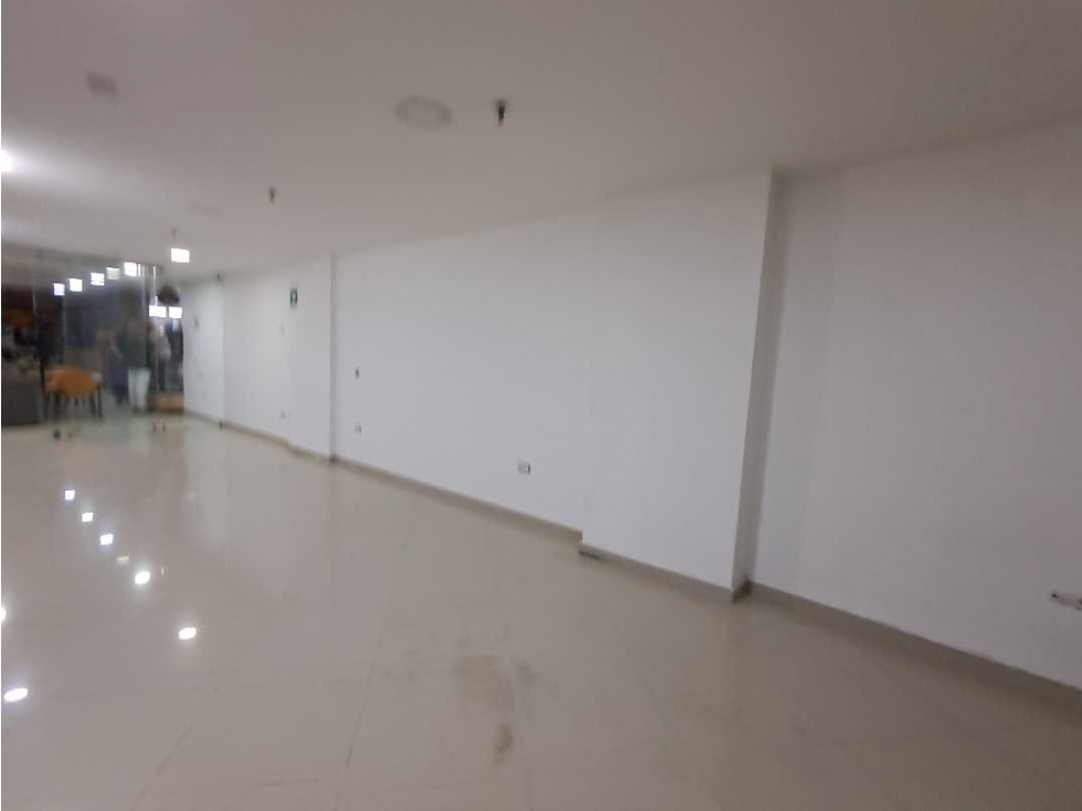 Local comercial Sabaneta sector Aves María Iva incluido — foto 6