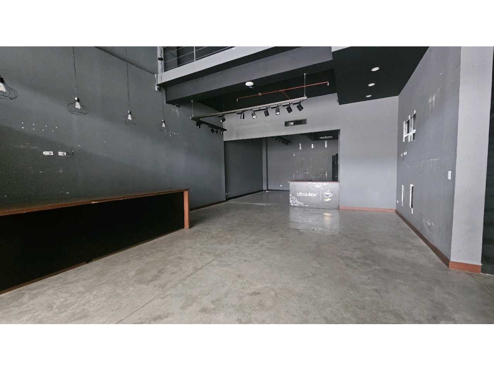 ALQUILER LOCAL COMERCIAL CON MEZZANINE SAN FRANCISCO (MR)
