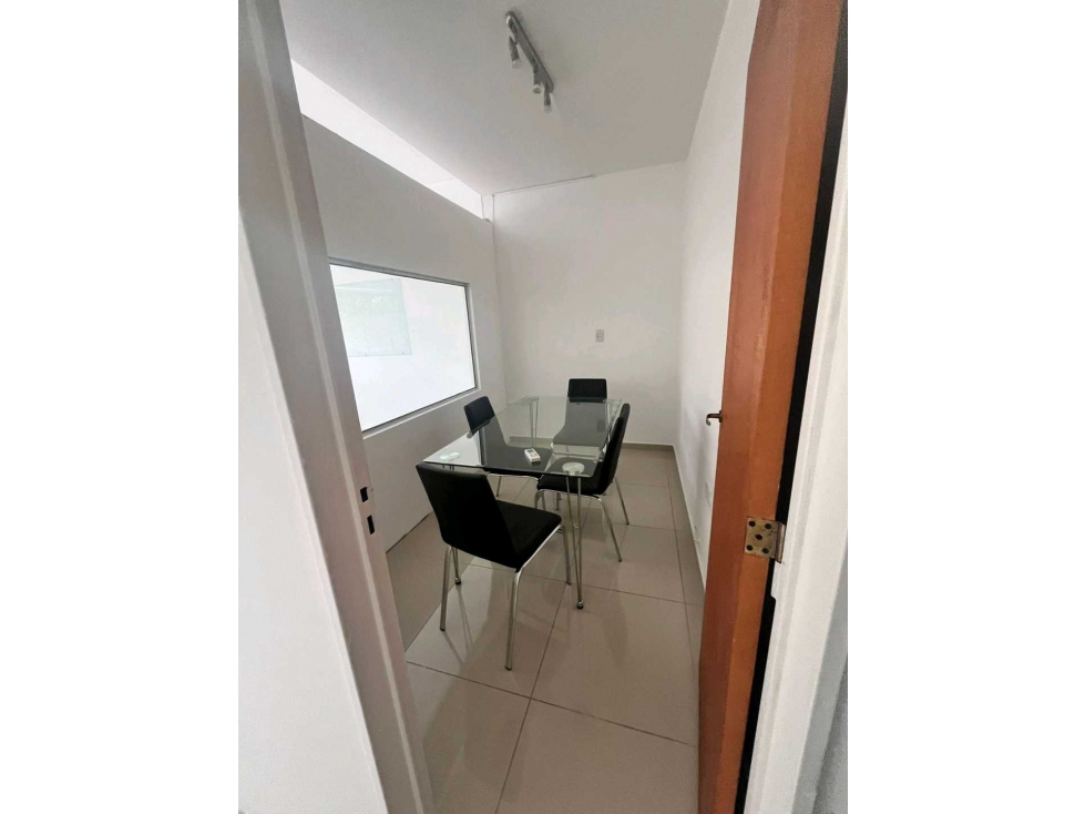 Local Comercial Venta. con cochera. Céntrico. - 6