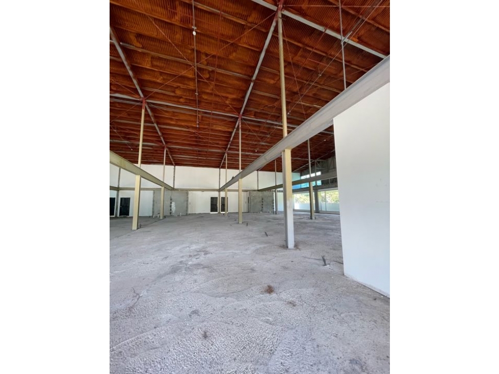 CARDENAS/LOCAL 386.95 m²/ALQUILER - 2