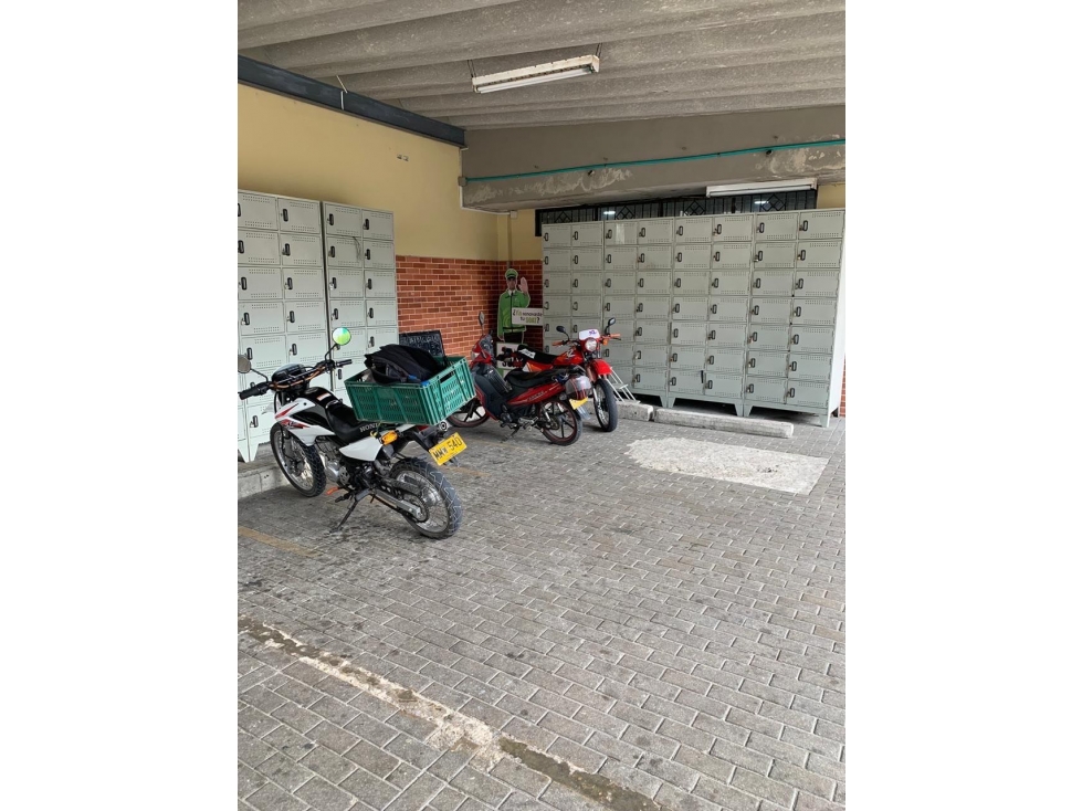 LOCAL CON OFICINAS EN ARRIENDO SECTOR COMERCIAL — foto 5