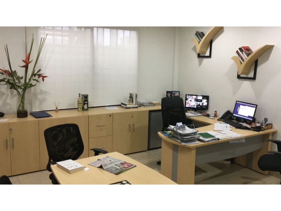 LOCAL CON OFICINAS EN ARRIENDO SECTOR COMERCIAL — foto 6