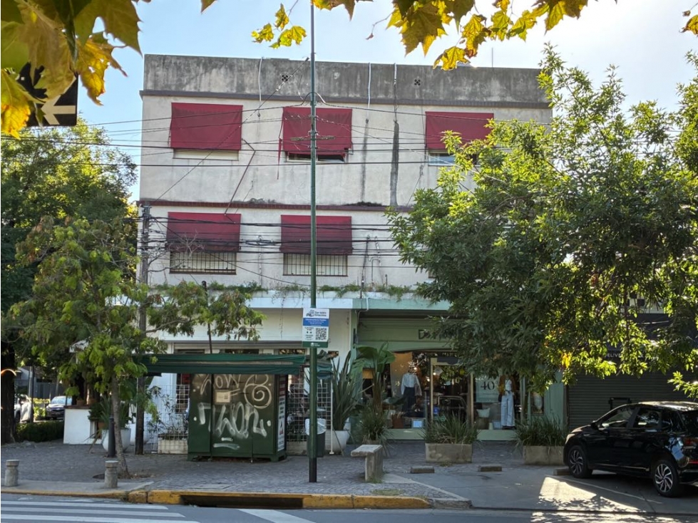 LOCALES CON VIVIENDA IMPORTANTE ESQUINA LOMAS DE SAN ISIDRO - 1