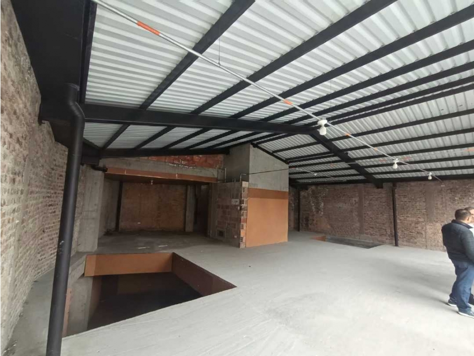ARRIENDO LOCAL DE 120M² DUPLEX ZONA DE LA CANDELARIA — foto 3