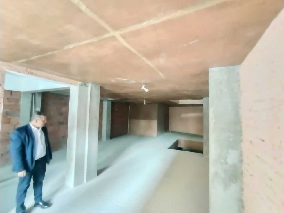 ARRIENDO LOCAL DE 120M² DUPLEX ZONA DE LA CANDELARIA — foto 4