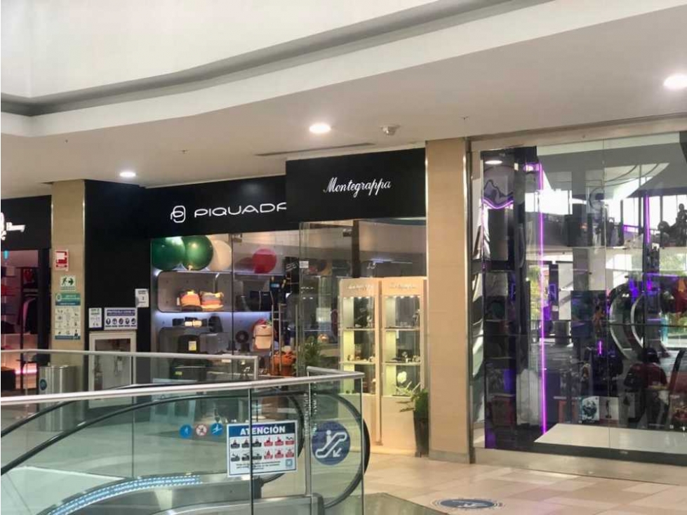 LOCAL DE ATRIO MALL EN VENTA MUY POR DEBAJO DEL AVALUO - 3