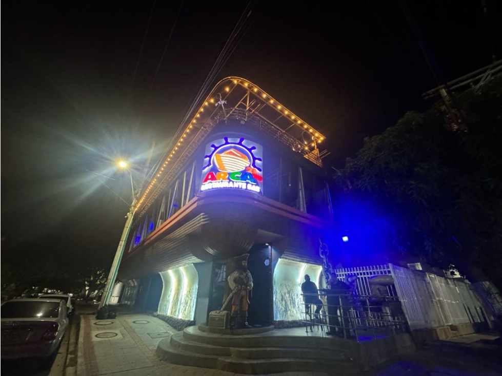 LOCAL DE OPORTUNIDAD DISCOTECA + MOBILIARIO ARRIENDO/VENTA ZONA F 21