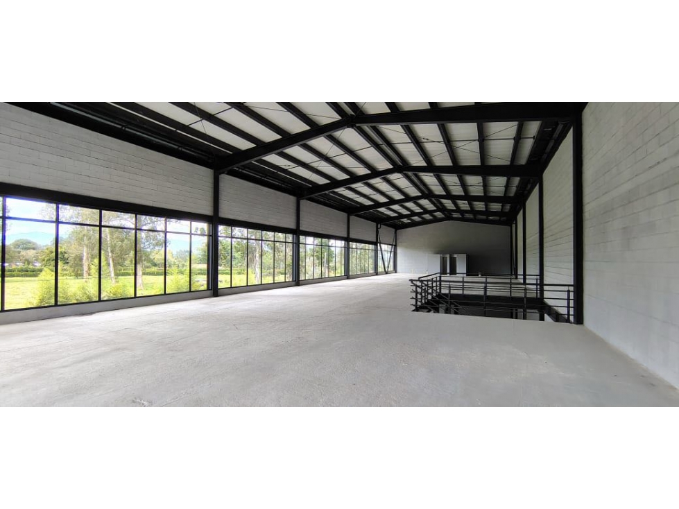 LOCAL DISPONIBLE ARRIENDO LLANOGRANDE