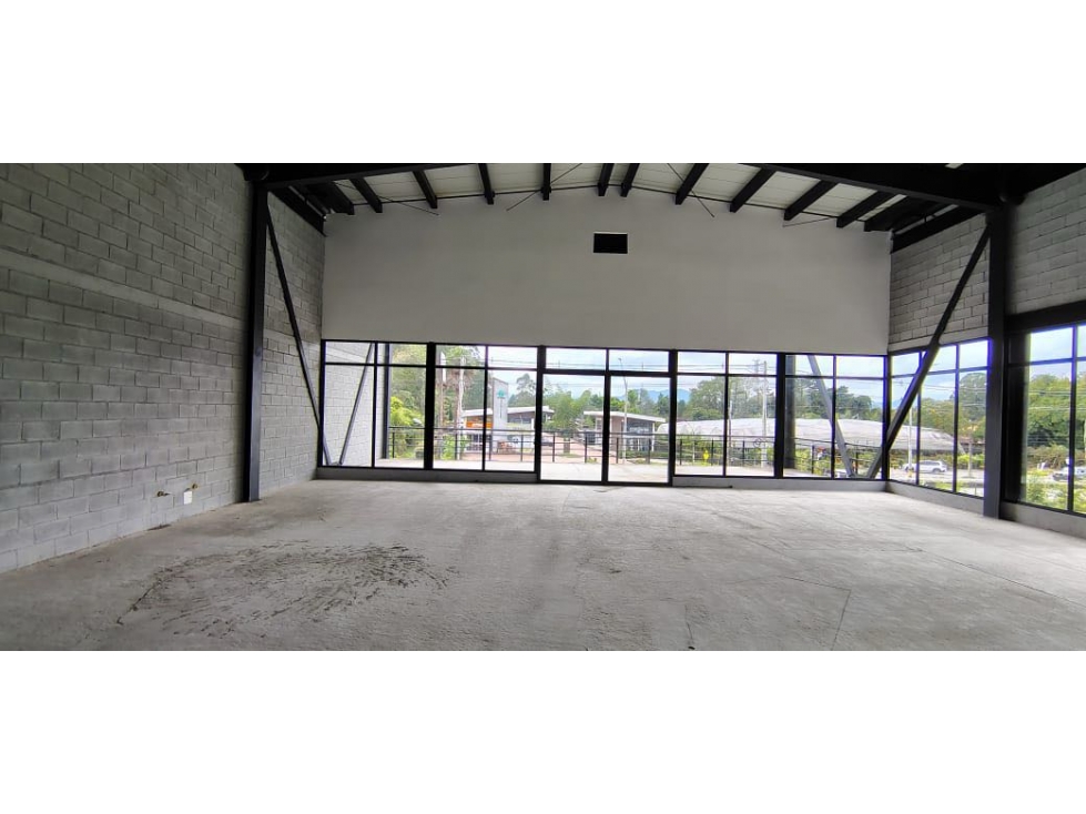 LOCAL DISPONIBLE ARRIENDO LLANOGRANDE — foto 3