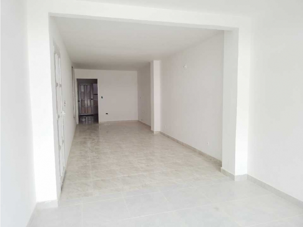 LOCAL EN ALQUILER AL SUR DE CALI BARRIO VALLE DEL LILÍ — foto 4