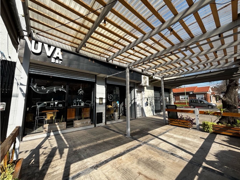 Local en alquiler en plena Avenida Varela - 2