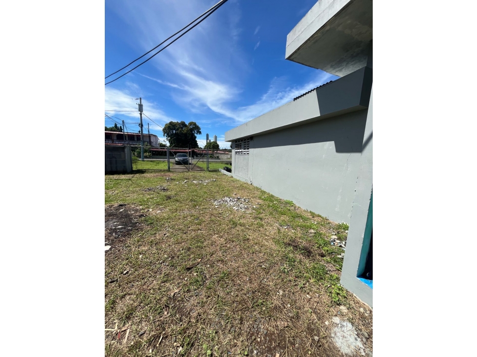 LOCAL EN ALQUILER JUAN DÍAZ $850 (C.P) - 2