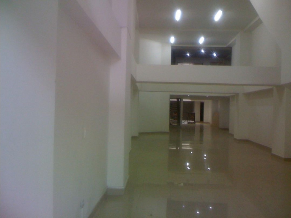 Local en arriendo itagui parque
