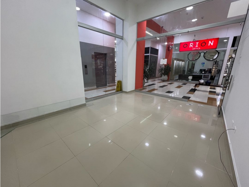 Local en arriendo Caldas centro - 2