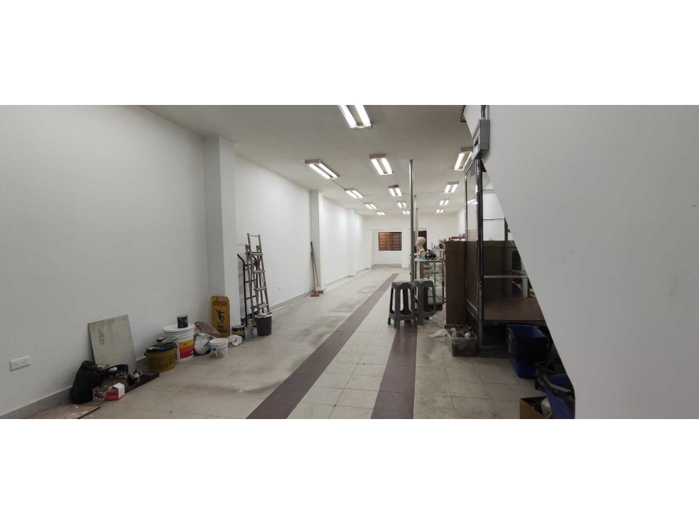 LOCAL EN ARRIENDO CENTRO ENVIGADO ( FUNCIONABA ALMACEN GLORIA ) — foto 2