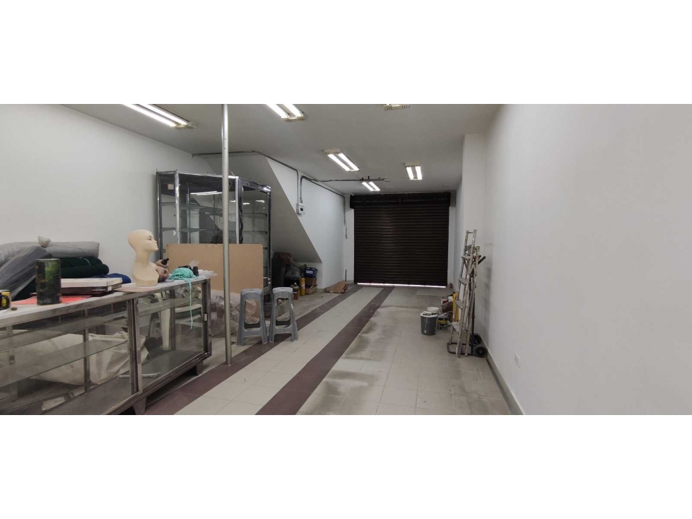 LOCAL EN ARRIENDO CENTRO ENVIGADO ( FUNCIONABA ALMACEN GLORIA ) — foto 4