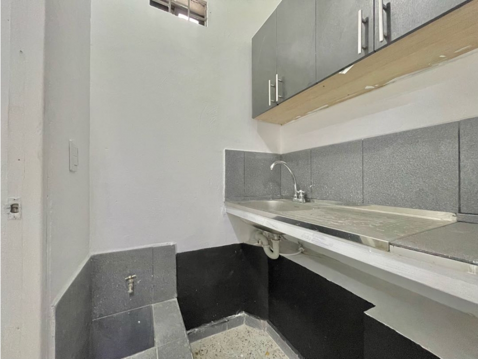 LOCAL EN ARRIENDO EN CARIBE, MEDELLÍN, ANTIOQUIA — foto 5