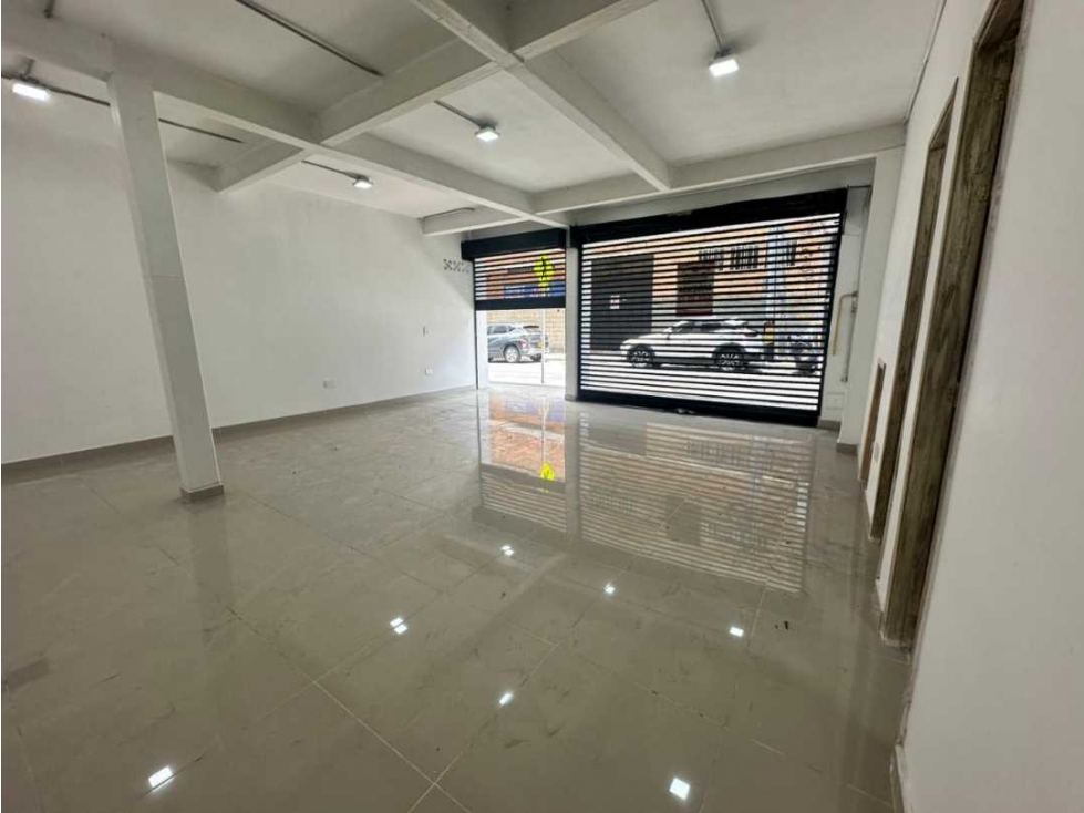 Local en arriendo en centro de envigado — foto 2