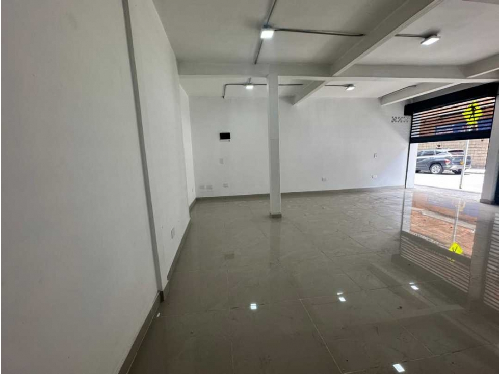 Local en arriendo en centro de envigado — foto 3