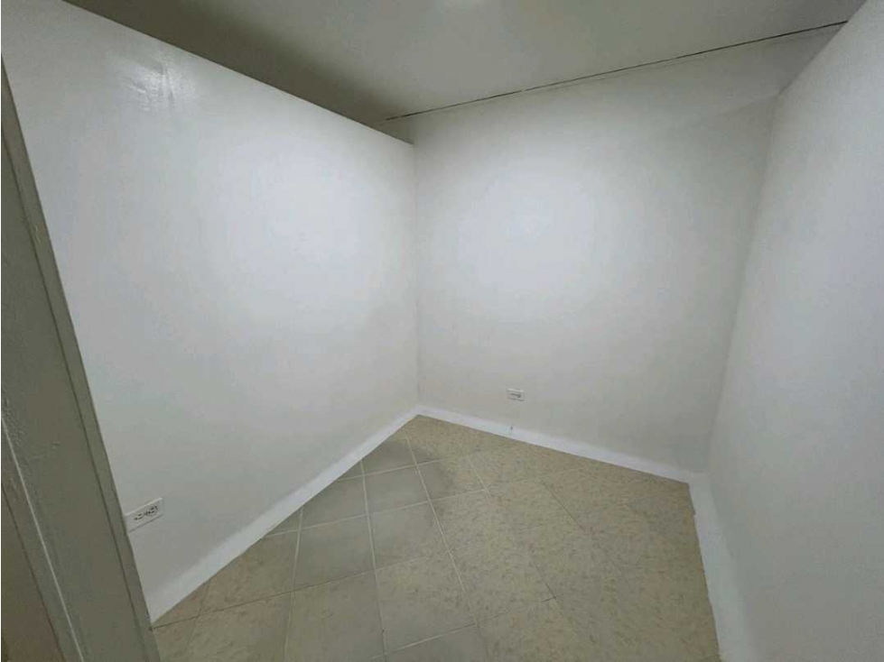 Local en arriendo en el centro de envigado — foto 3