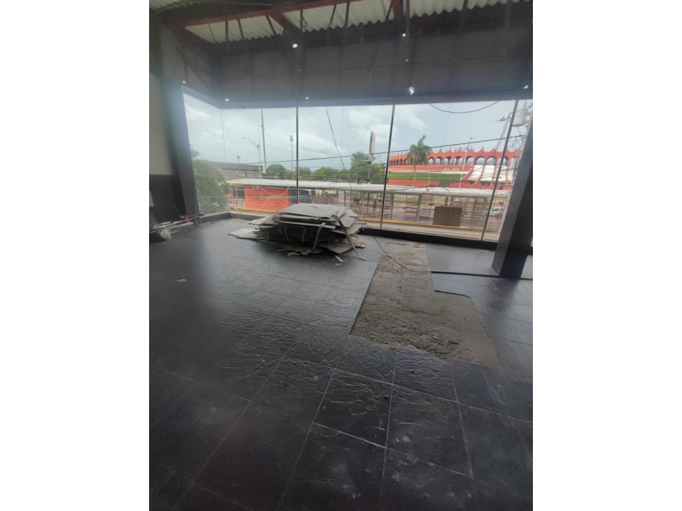 LOCAL EN ARRIENDO EN ESCALLONVILLA - CARTAGENA — foto 2