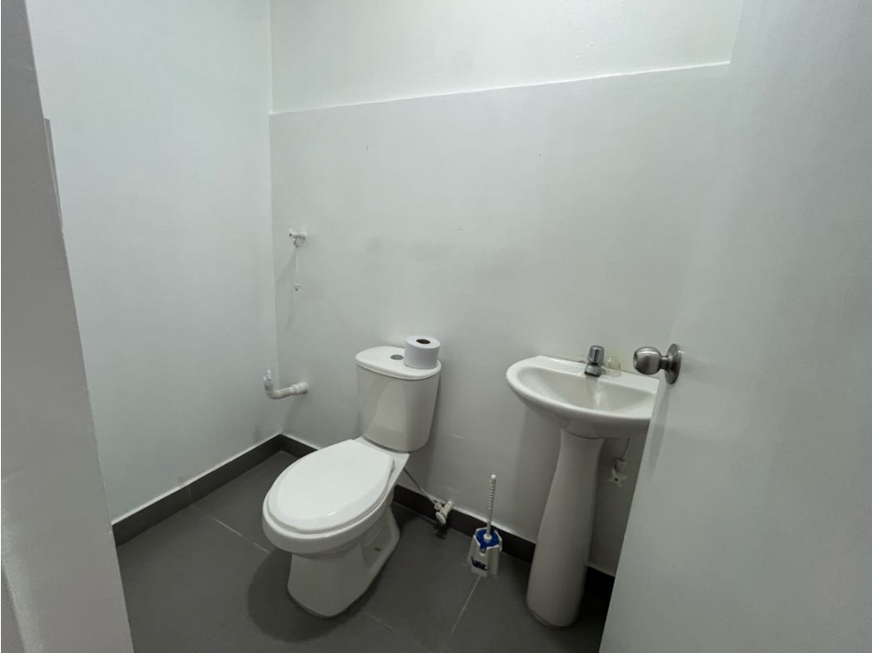 Local en arriendo Envigado barrio mesa - 5