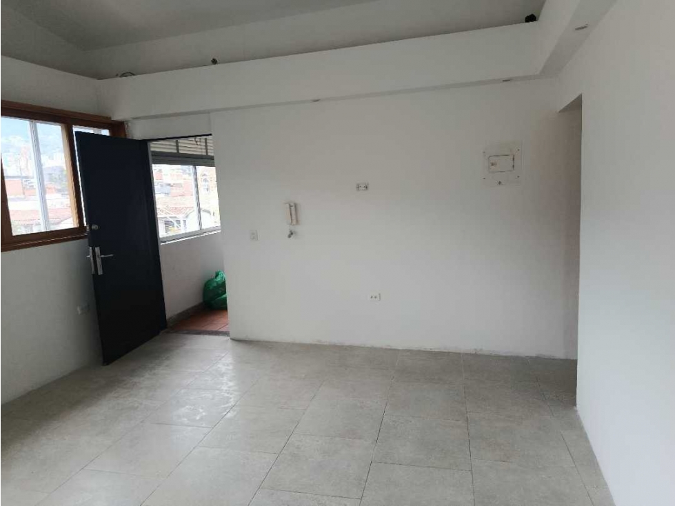Local en arriendo Envigado Centro — foto 4