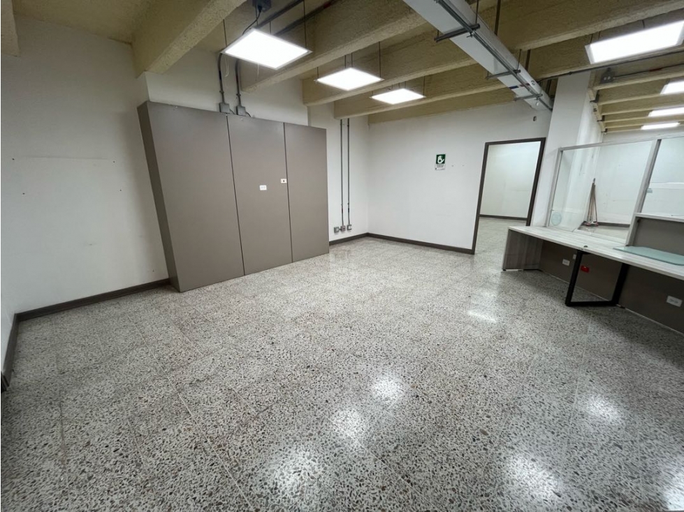 Local en arriendo Envigado centro — foto 3