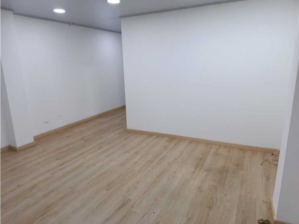 Local en arriendo Envigado Centro - 4