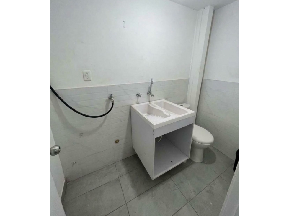 Local en arriendo Itagui centro - 2