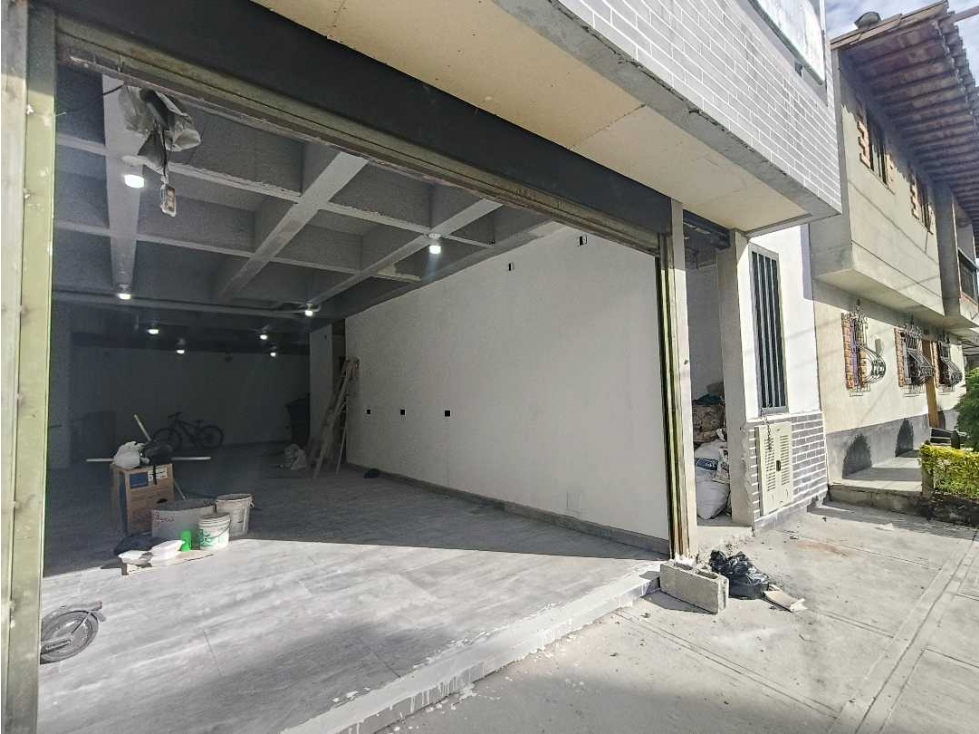 LOCAL EN ARRIENDO O VENTA - 3