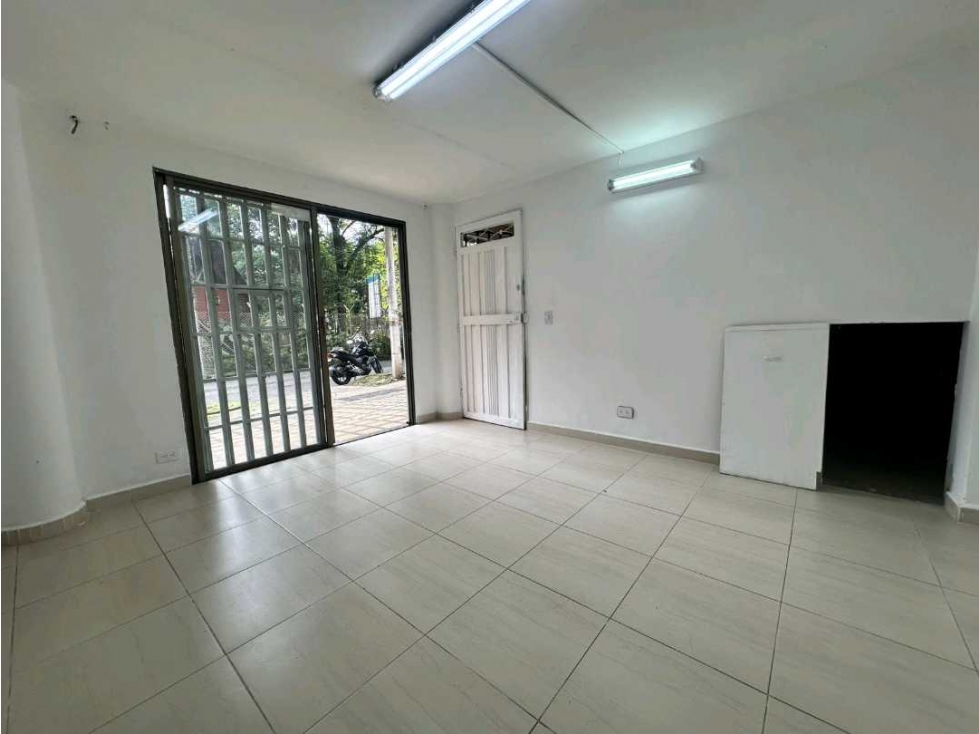 Local en arriendo otra parte envigado — foto 4