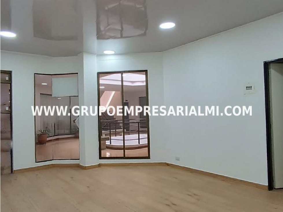 LOCAL EN ARRIENDO - SECTOR EL POBLADO COD: 29585 - 4