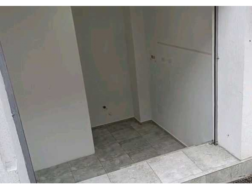 Local en Arriendo sector San Joaquin — foto 3