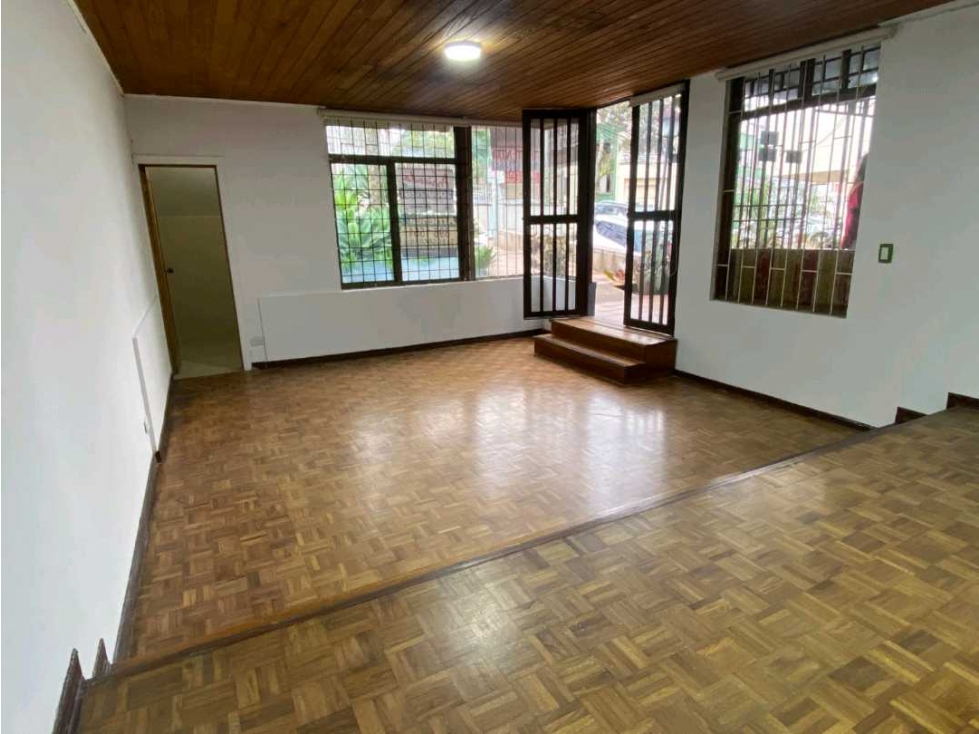 Local en Arriendo Servicios Incluidos e Internet sector Versalles — foto 2