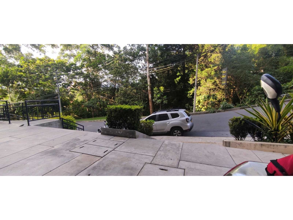 LOCAL EN ARRIENDO TRIANON ENVIGADO