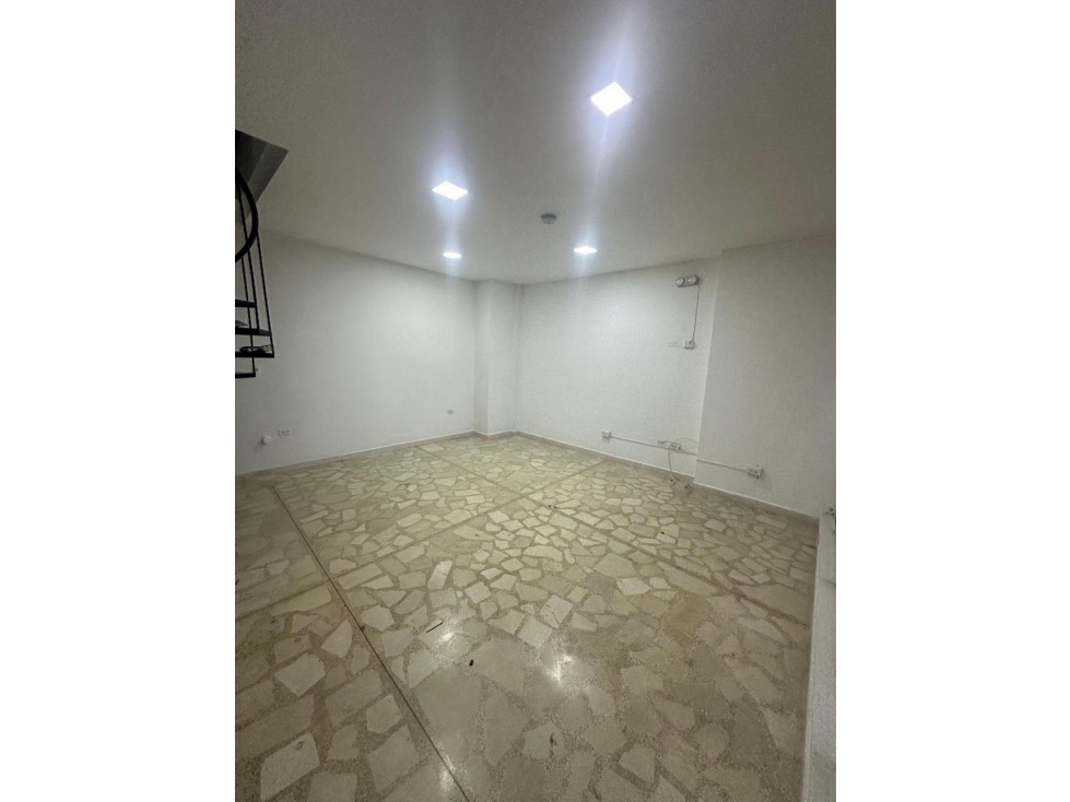 Local en Caldas cerca al parque. Zona comercial - 2