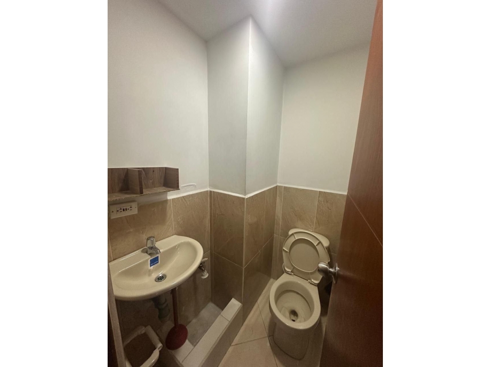 Local en Caldas cerca al parque. Zona comercial - 4
