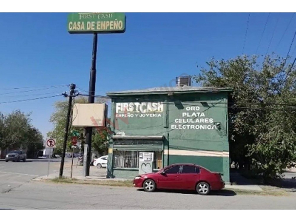 Local en esquina en Renta - 2