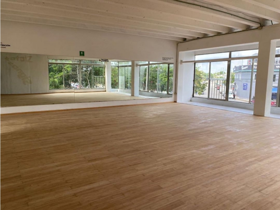 LOCAL EN RENTA DE 100M2 EN AV LA LUNA CANCÚN - 2