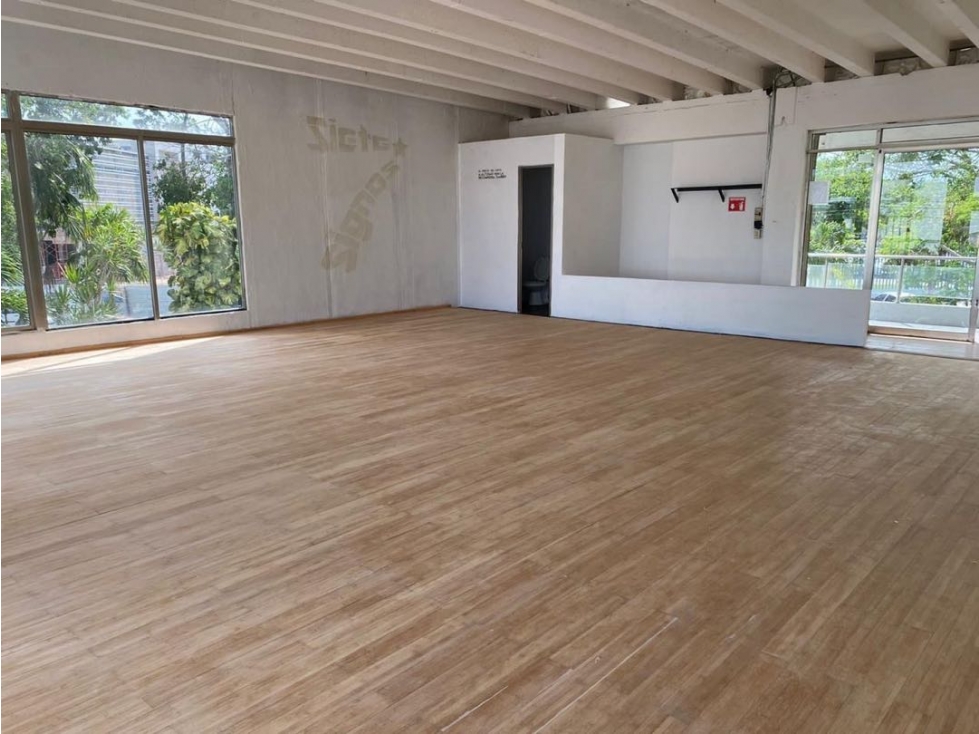 LOCAL EN RENTA DE 100M2 EN AV LA LUNA CANCÚN - 4