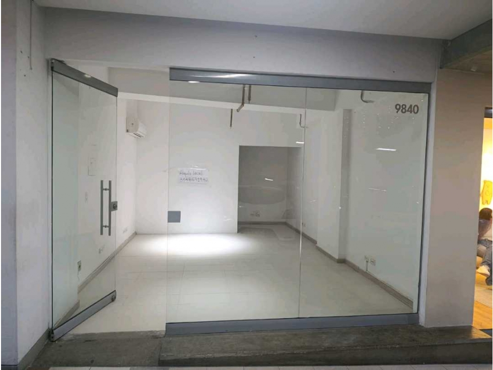 Local en Renta Av. Las Palmas. EL poblado Medellin — foto 2