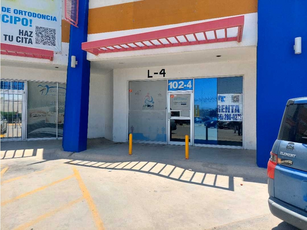 Local en renta súper ubicación en Av. De Las Torres